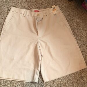 Izod Men’s Light Beige Flat-Front Shorts